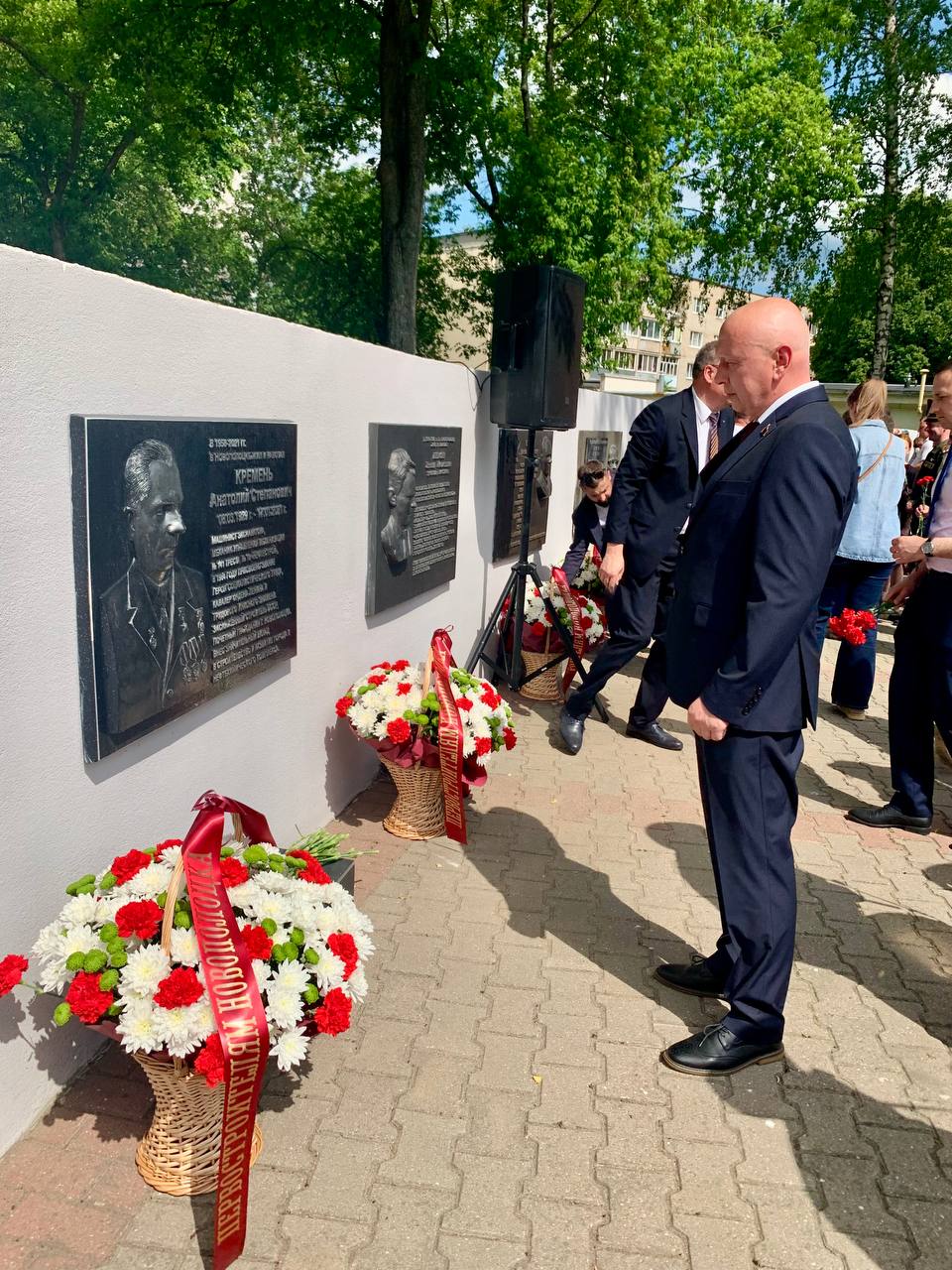 Возложение цветов на мемориальном комплексе «Первая палатка»